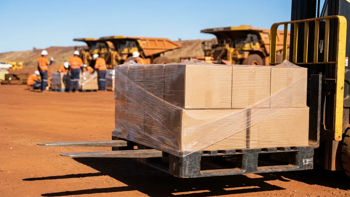 Light Weight Plastic Pallet in use